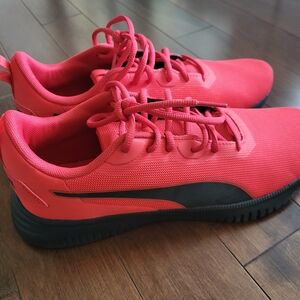 Puma Bold Red Flyer Flex Sneakers